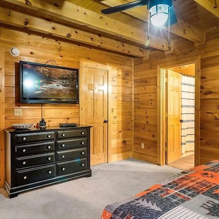 Cabin-N-Smokys! Indoor Resort Pool Views Hot Tub Game Room Sevierville Dış mekan fotoğraf