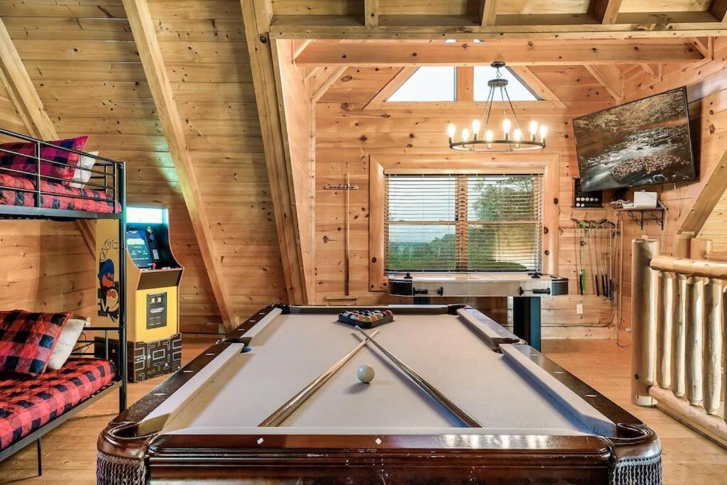 Cabin-N-Smokys! Indoor Resort Pool Views Hot Tub Game Room Sevierville Dış mekan fotoğraf