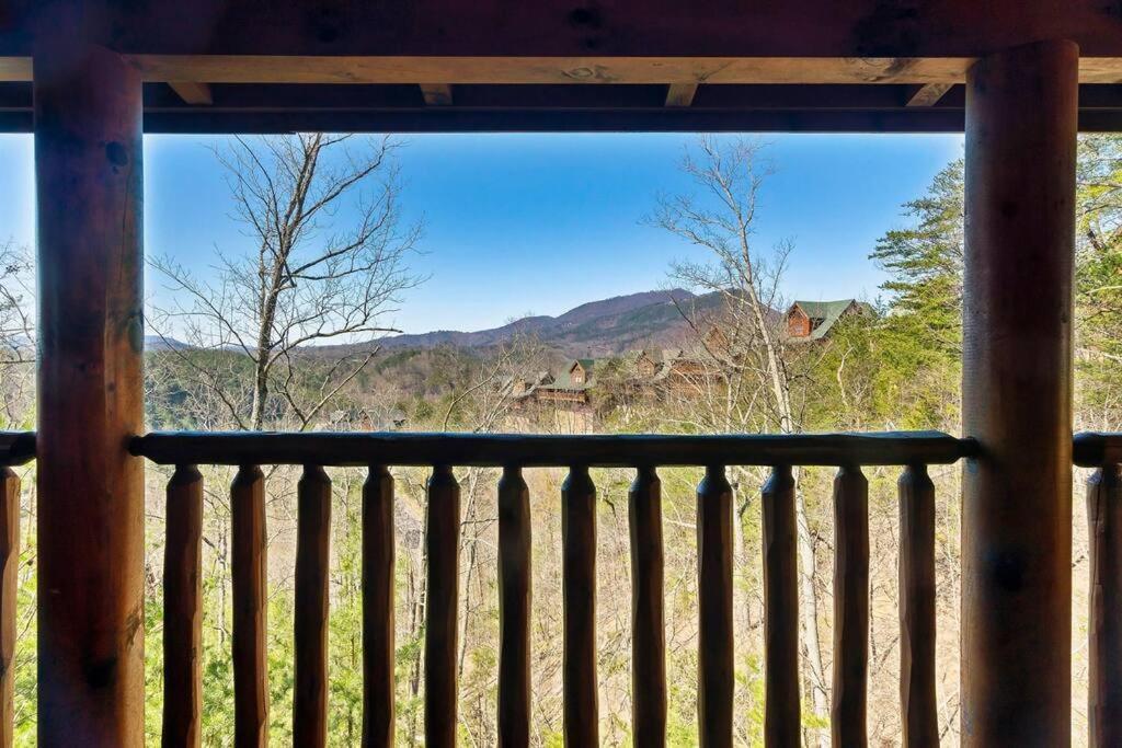 Cabin-N-Smokys! Indoor Resort Pool Views Hot Tub Game Room Sevierville Dış mekan fotoğraf